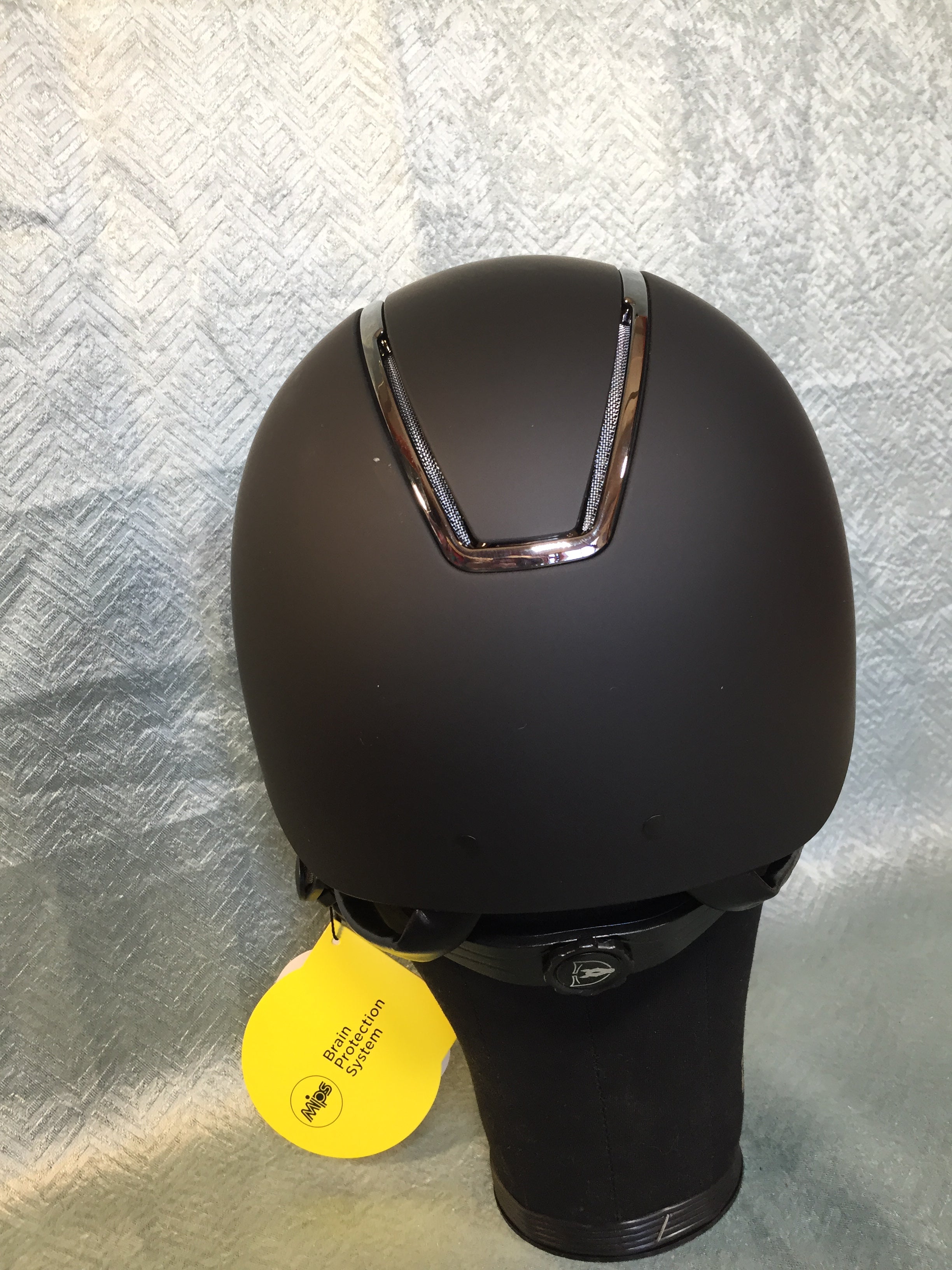 Tipperary Windsor with MIPS Traditional Brim Helmet Medium Matte Black + Chrome (7602346623214)